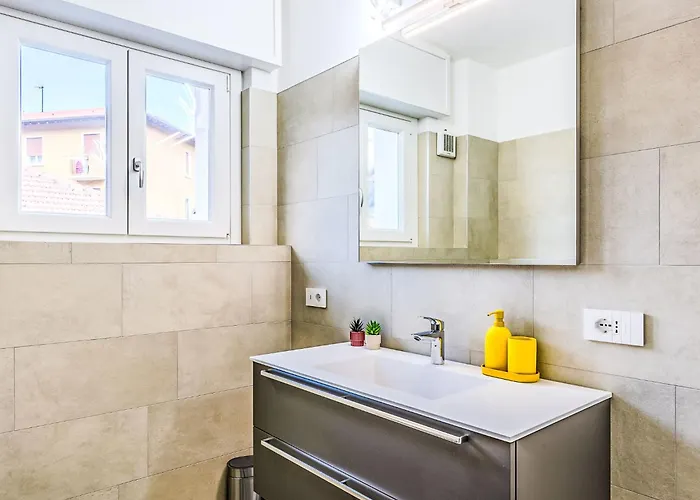 Apartment Piazzetta By Interhome Dongo